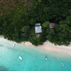 Curieuse